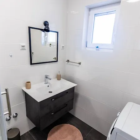 Apartman Rising Sun, *