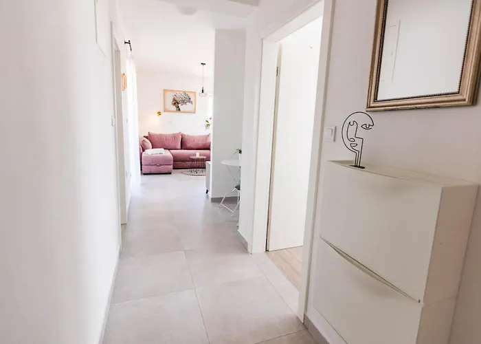 Rising Sun, Апартаменты Ражанац