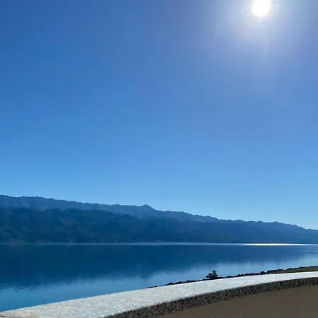 Rising Sun, Apartment *