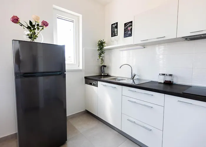 Rising Sun, * Ražanac